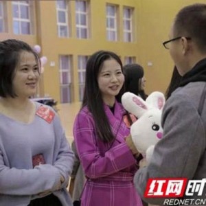 易烊千玺：从影视新星到公益时尚多面手的蜕变之路