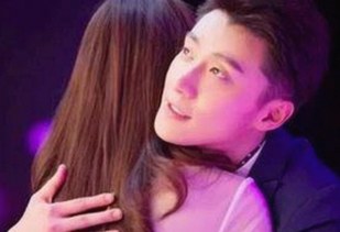 娱乐圈吃瓜大揭秘：异瞳神秘与自拍视频的反差趣味