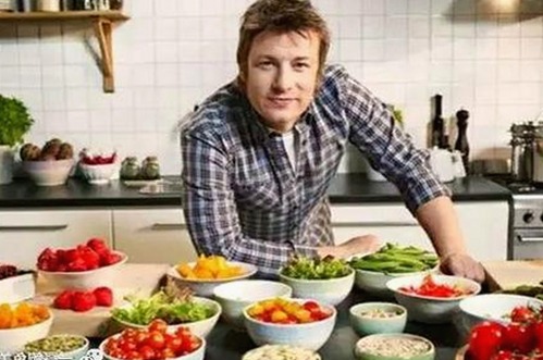 张一山辣条风波全纪录：从吃货本性到理性对待明星隐私