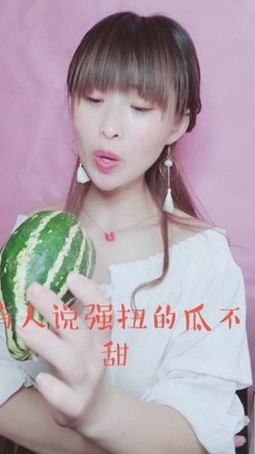 娱乐吃瓜酱小鱼:网络爆料新星的崛起与挑战